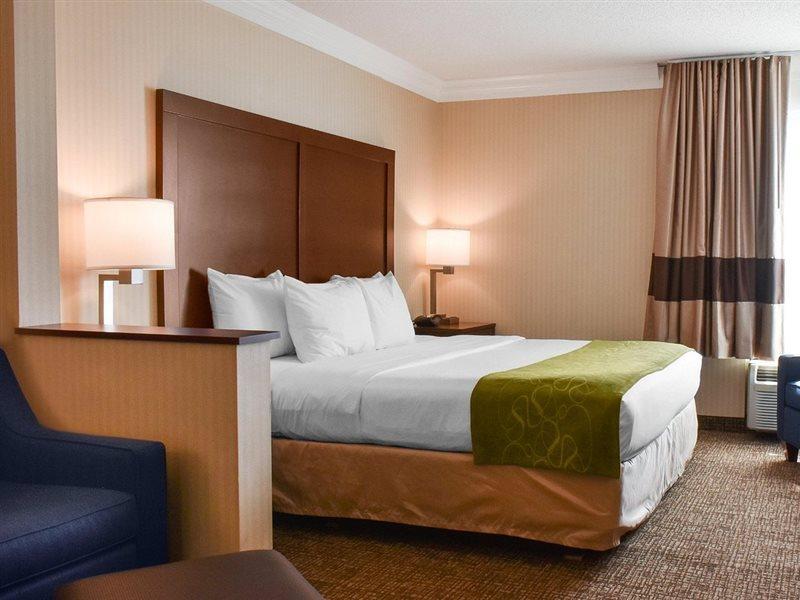 Comfort Suites Downtown Карлайл Экстерьер фото