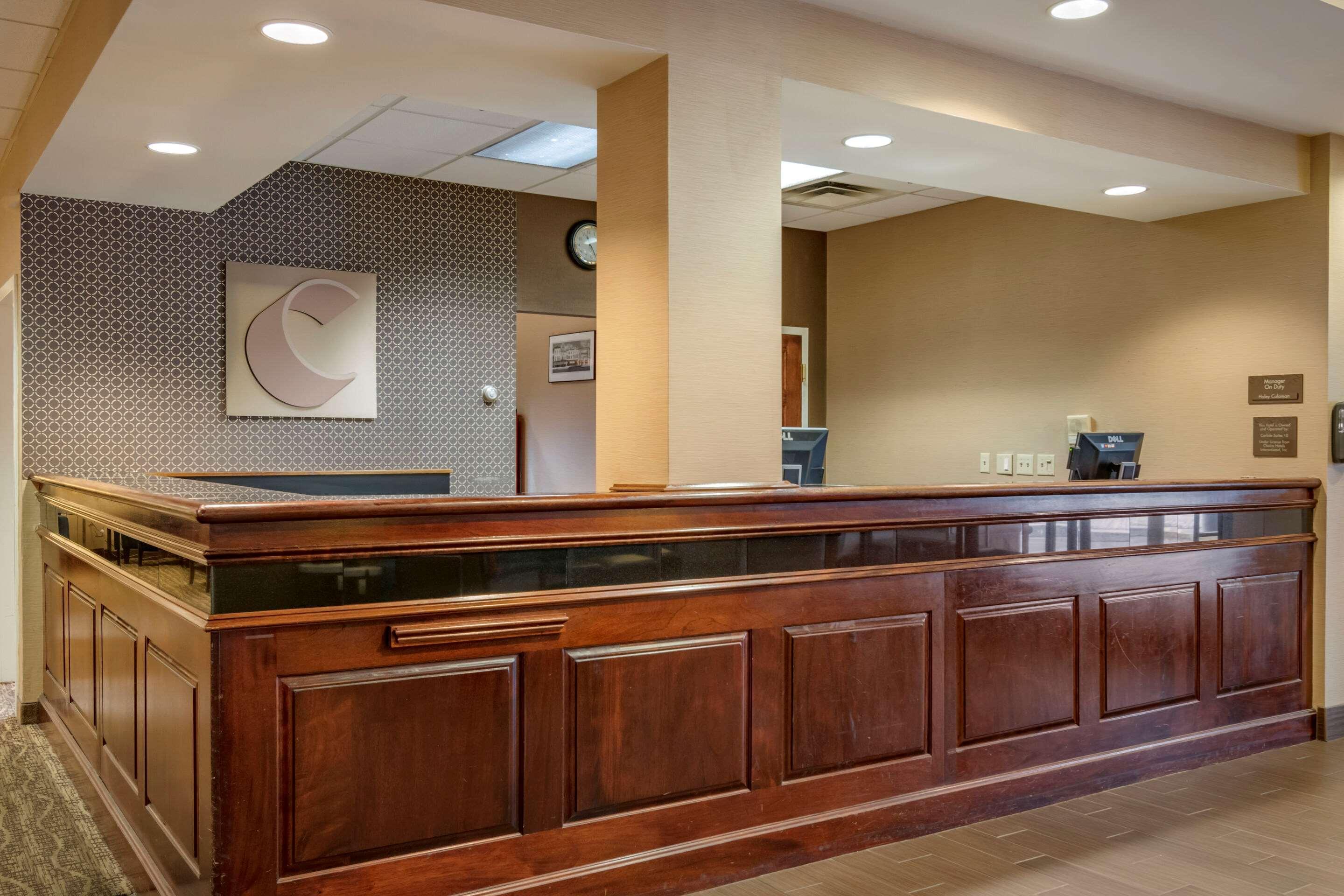 Comfort Suites Downtown Карлайл Экстерьер фото